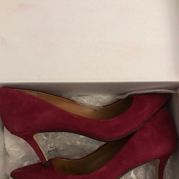 Kinsley heel from banana republic in sour cherry. - Picture 5 of 6